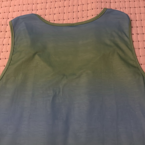 Temu Ladies Trendy T-shirt V-neck Sleeveless Tops Casual Loose Comfortable Vest - Picture 6 of 11